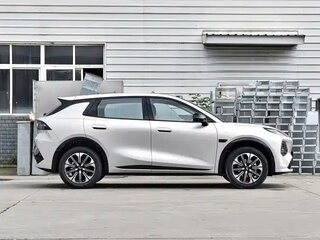 2026 Changan Qiyuan Q05 40.3 kWh II, серебристый, 1678033 рублей, вид 4