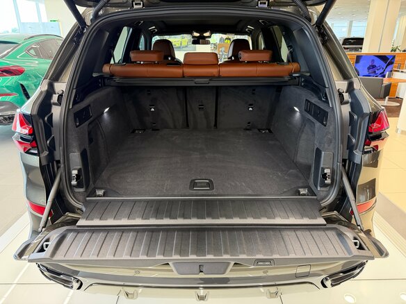 2026 BMW X5 30d IV (G05/G18) Рестайлинг, зелёный - вид 25
