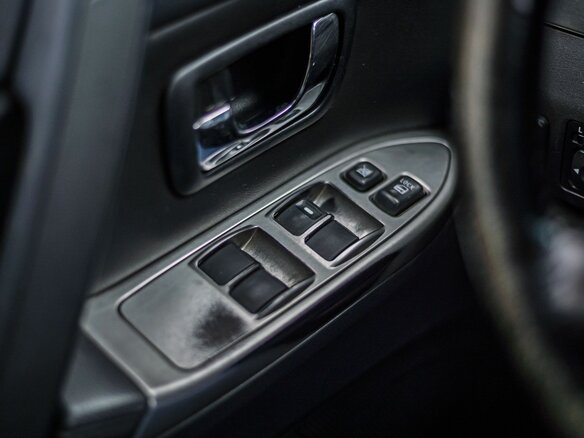 2013 Mitsubishi Pajero IV Рестайлинг 1, чёрный, 1744000 рублей - вид 8