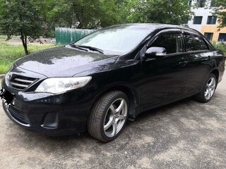 2013 Toyota Corolla X (E140, E150) Рестайлинг, чёрный, 1380000 рублей, вид 1