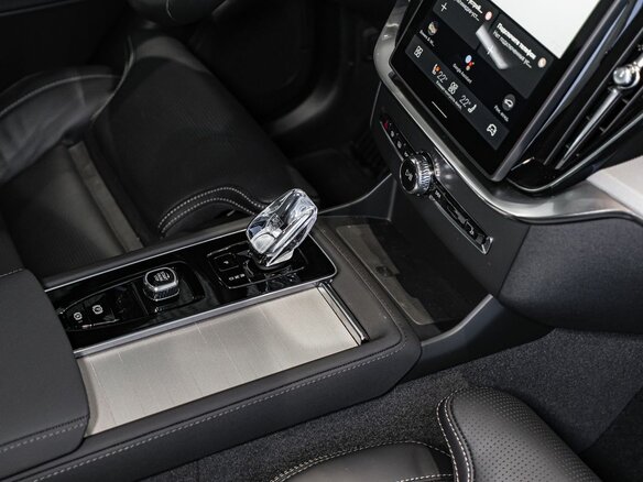 2026 Volvo XC90 B5 II Рестайлинг 2, синий, 12550000 рублей - вид 17