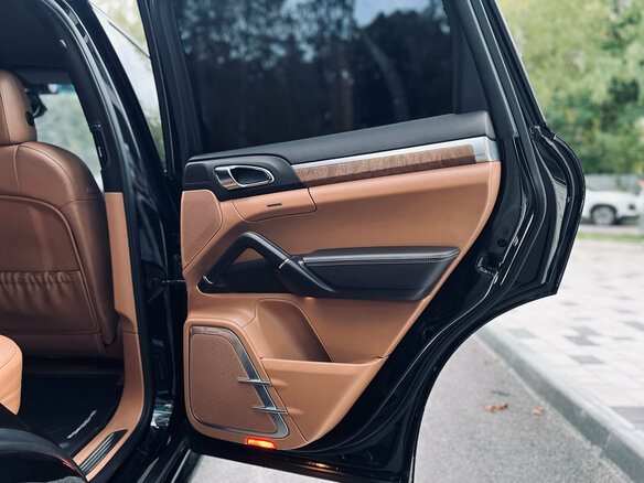 2011 Porsche Cayenne S II (958), чёрный, 2070000 рублей - вид 27