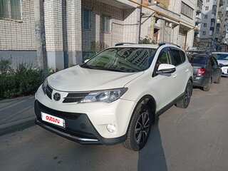 2015 Toyota RAV4 IV (XA40), белый, 2100000 рублей, вид 5