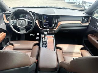 2020 Volvo XC60 II, серый, 3650907 рублей, вид 3