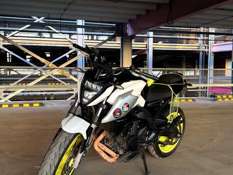 2023 CFMoto 650NK, белый, 410000 рублей, вид 1