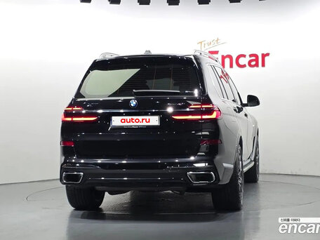 2025 BMW X7 40i I (G07) Рестайлинг, чёрный, 15000000 рублей, вид 4