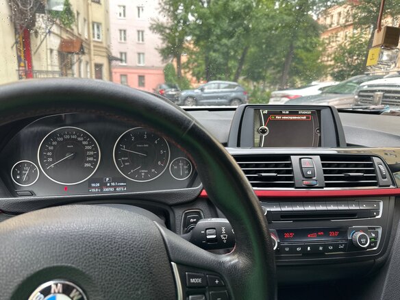 2013 BMW 3 серии 320d xDrive VI (F3x), белый, 1600000 рублей - вид 6