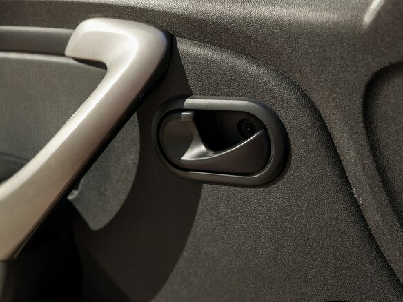 2011 Renault Logan I Рестайлинг, красный - вид 23