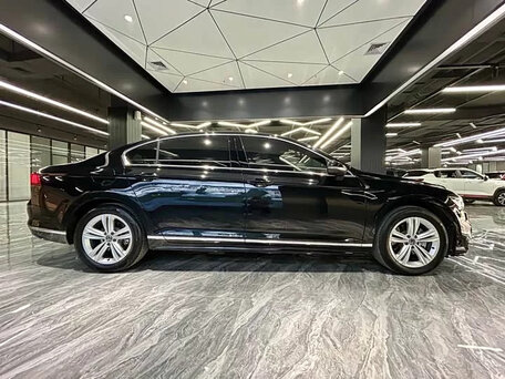 2025 Volkswagen Magotan B8 Рестайлинг, чёрный, 1821000 рублей, вид 4