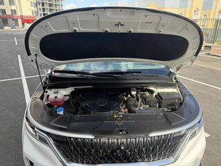 2020 Kia Carnival IV, белый, 4500000 рублей, вид 3