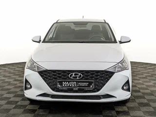 2021 Hyundai Solaris II Рестайлинг, белый, 1470000 рублей, вид 2