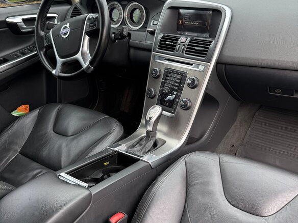 2012 Volvo XC60 I, бежевый, 1200000 рублей - вид 3