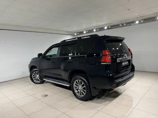 2018 Toyota Land Cruiser Prado 150 Series Рестайлинг 2, чёрный, 5990000 рублей, вид 4