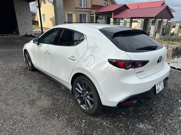 2021 Mazda 3 IV (BP), белый, 1920000 рублей - вид 2