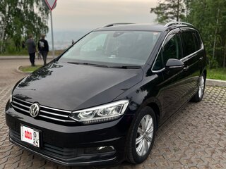 2017 Volkswagen Touran II, чёрный, 1595000 рублей, вид 1