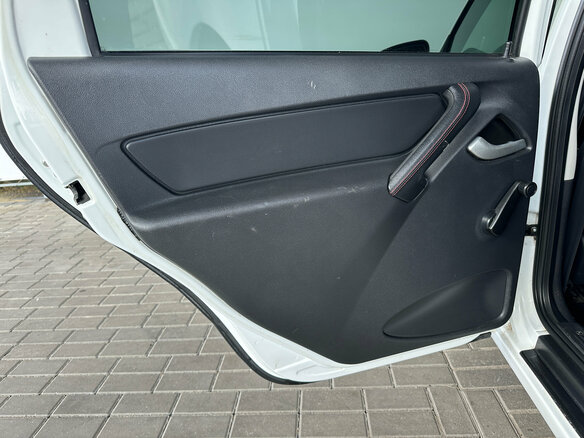 2019 Lada (ВАЗ) Granta I Рестайлинг, белый, 510000 рублей - вид 15