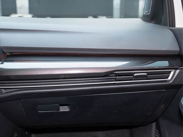 2022 Volkswagen Golf VIII, белый - вид 14