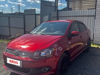 2011 Volkswagen Polo V, красный, 780000 рублей, вид 2
