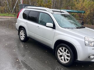 2013 Nissan X-Trail II Рестайлинг, серебристый, 1450000 рублей, вид 3