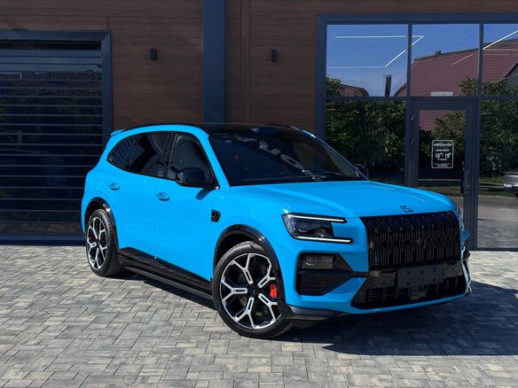 2026 Zeekr 8X Dawn, голубой, 13300000 рублей