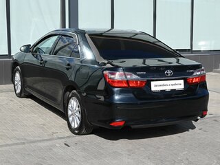 2015 Toyota Camry VII (XV50) Рестайлинг, серый, 1899000 рублей, вид 3
