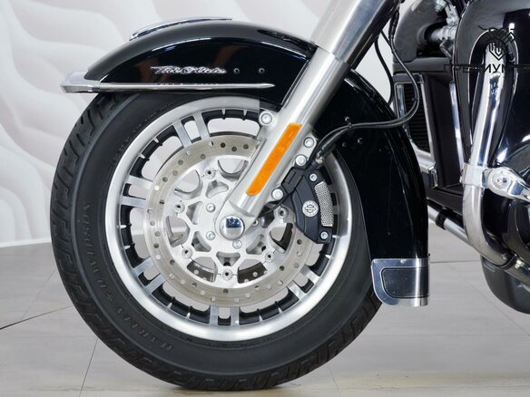 2023 Harley-Davidson Tri Glide, чёрный, 4199000 рублей - вид 11