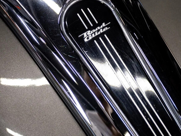 2018 Harley-Davidson Road Glide, серый, 1590000 рублей - вид 15