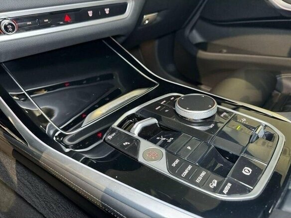 2025 BMW X7 40d I (G07) Рестайлинг, серебристый, 14404000 рублей - вид 10