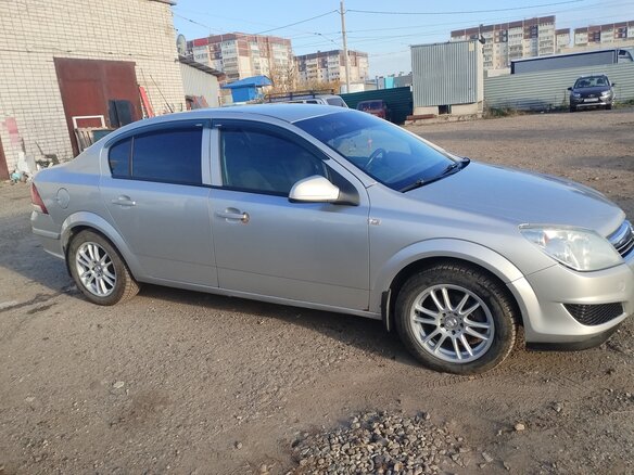 2011 Opel Astra H Рестайлинг, серебристый, 470000 рублей - вид 1