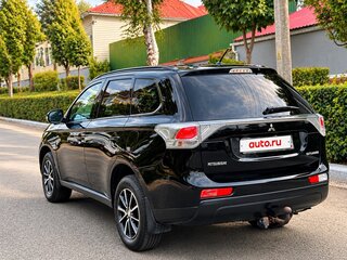 2013 Mitsubishi Outlander III, чёрный, 1390000 рублей, вид 4