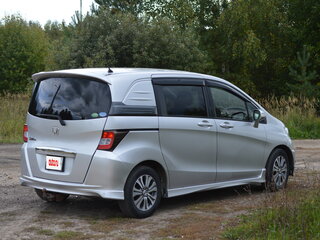 2013 Honda Freed I Рестайлинг, серебристый, 1000000 рублей, вид 3