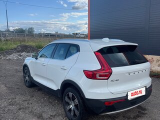 2021 Volvo XC40 I, белый, 2350000 рублей, вид 4