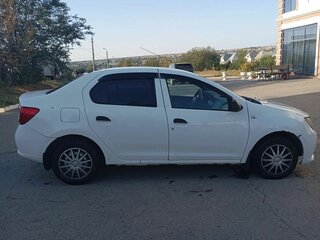 2014 Renault Logan II, белый, 250000 рублей, вид 3