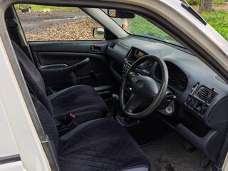 2003 Toyota Probox I, белый, 320000 рублей, вид 5