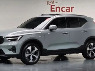 2024 Volvo XC40 I Рестайлинг, серебристый, 5174082 рублей, вид 1