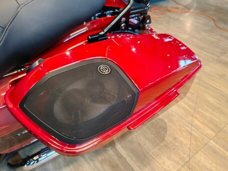 2017 Harley-Davidson CVO Street Glide, пурпурный, 2290000 рублей, вид 4