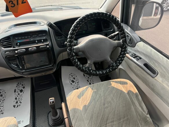 1991 Mitsubishi Delica III, белый, 979000 рублей - вид 15