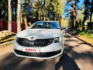 2019 Skoda Octavia III (A7) Рестайлинг, белый, 790000 рублей, вид 1