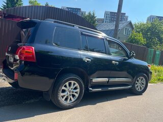 2015 Toyota Land Cruiser 200 Series Рестайлинг 1, чёрный, 4850000 рублей, вид 3