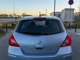 2011 Nissan Tiida I Рестайлинг, голубой, 700000 рублей, вид 3