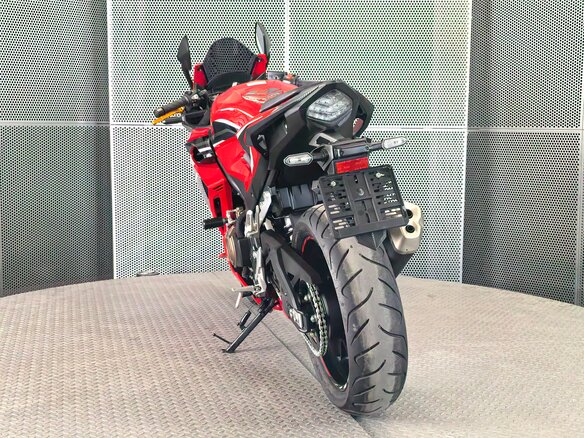 2023 Honda CBR 400R, красный, 677000 рублей - вид 6