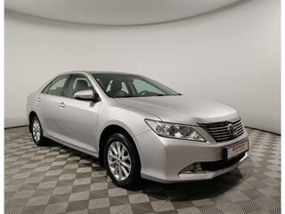 2014 Toyota Camry VII (XV50), серебристый, 1999000 рублей, вид 3