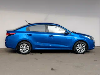 2018 Kia Rio IV, синий, 1450000 рублей, вид 4
