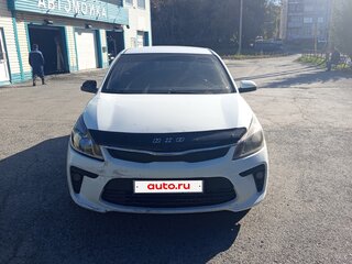 2019 Kia Rio IV, белый, 650000 рублей, вид 1