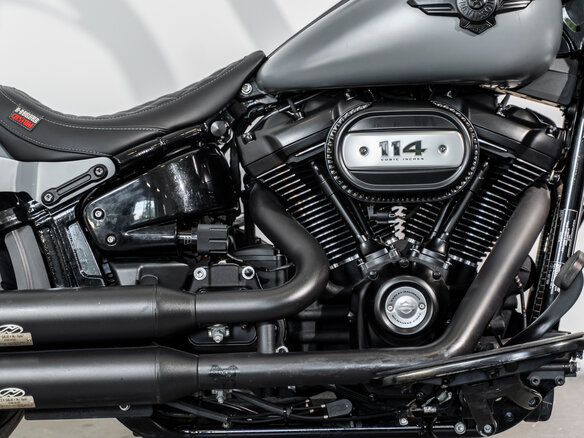 2020 Harley-Davidson Fat Boy, серебристый, 2650000 рублей - вид 12