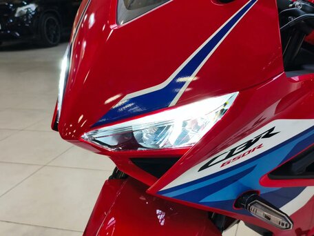 2026 Honda CBR 650R, красный, 1299000 рублей, вид 1