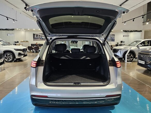 2026 Geely EX5 Гибрид EM-i, серебристый - вид 14