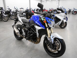 Suzuki GSR 750