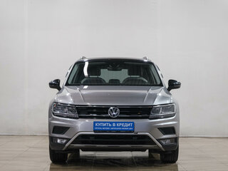 2019 Volkswagen Tiguan II, серебристый, 2419000 рублей, вид 2
