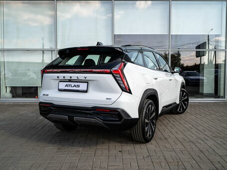 2026 Geely Atlas II, белый, 4119990 рублей, вид 4
